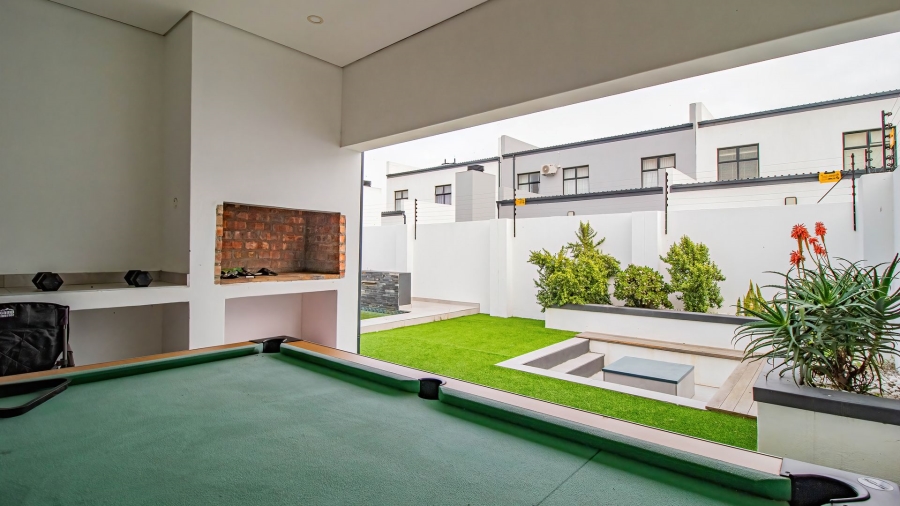4 Bedroom Property for Sale in Sandown Western Cape